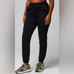 Fabletics Cozy Plain Black Sweatpants Size M